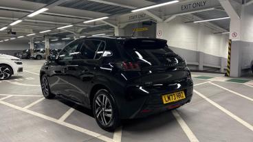 SPOTICAR Peugeot 208 1.2 Puretech Allure Premium + Euro 6 (s/s) 5dr Used Car - Hatchback Petrol  - West London - 1200562161_5