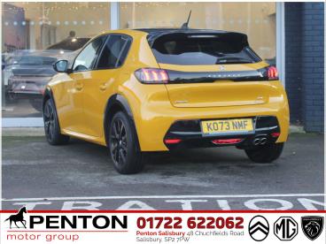 SPOTICAR Peugeot 208 1.2 Puretech Gt Eat Euro 6 (s/s) 5dr Used Car - Hatchback Petrol Yellow - Salisbury - 1200568284_3