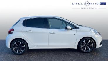 SPOTICAR Peugeot 208 1.2 Puretech Tech Edition Euro 6 (s/s) 5dr Used Car - Hatchback Petrol Yellow - Hatfield - 1200568999_2