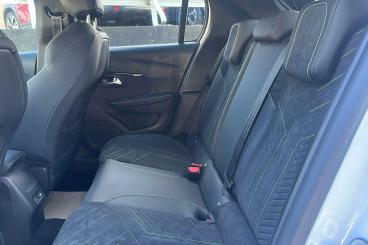 SPOTICAR Peugeot 208 1.2 Hybrid Gt E-dsc6 Euro 6 (s/s) 5dr Used Car - Hatchback Hybrid White - Sidcup - 1200571129_5