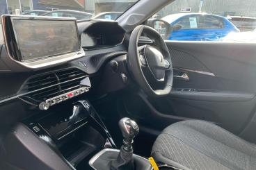 SPOTICAR Peugeot 208 1.2 Puretech Allure Euro 6 (s/s) 5dr Used Car - Hatchback Petrol Grey - Newark On Trent - 1200575234_2