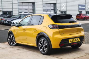 SPOTICAR Peugeot 208 1.2 Puretech Gt Euro 6 (s/s) 5dr Used Car - Hatchback Petrol Yellow - Bromsgrove - 1200578005_2