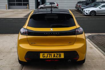 SPOTICAR Peugeot 208 1.2 Puretech Gt Euro 6 (s/s) 5dr Used Car - Hatchback Petrol Yellow - Bromsgrove - 1200578005_4
