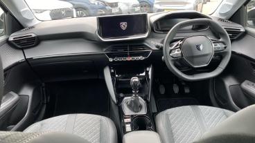 SPOTICAR Peugeot 208 1.2 Puretech Allure Euro 6 (s/s) 5dr Used Car - Hatchback Petrol  - Romford - 1200578719_4