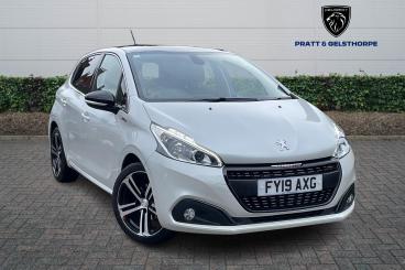 SPOTICAR Peugeot 208 1.2 Puretech Gpf Gt Line Eat Euro 6 (s/s) 5dr Used Car - Hatchback Petrol White - Newark On Trent - 1200579584_1