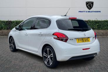 SPOTICAR Peugeot 208 1.2 Puretech Gpf Gt Line Eat Euro 6 (s/s) 5dr Used Car - Hatchback Petrol White - Newark On Trent - 1200579584_3