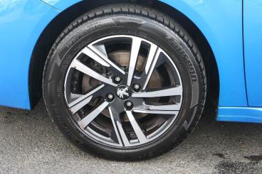 SPOTICAR Peugeot 208 1.2 Puretech Allure Premium + Euro 6 (s/s) 5dr Used Car - Hatchback Petrol Blue - Walsall - 1200581259_5