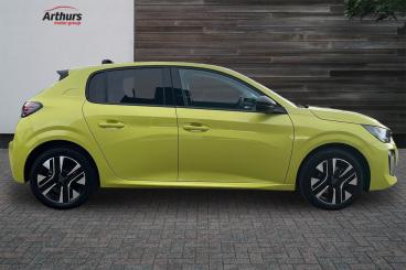 SPOTICAR Peugeot 208 1.2 Puretech Allure Euro 6 (s/s) 5dr Used Car - Hatchback Petrol Yellow - Wrexham - 1200581387_2