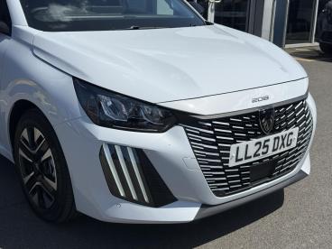 SPOTICAR Peugeot 208 1.2 Hybrid Allure E-dsc6 Euro 6 (s/s) 5dr Used Car - Hatchback Hybrid White - Watford - 1200583557_2