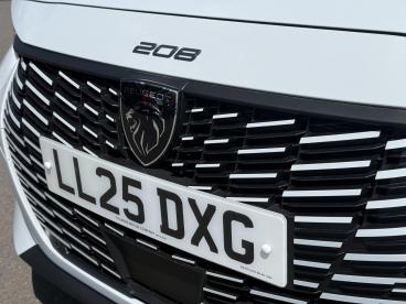 SPOTICAR Peugeot 208 1.2 Hybrid Allure E-dsc6 Euro 6 (s/s) 5dr Used Car - Hatchback Hybrid White - Watford - 1200583557_5