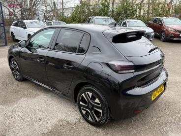 SPOTICAR Peugeot 208 1.2 Puretech Allure Euro 6 (s/s) 5dr Used Car - Hatchback Petrol Black - Crewe - 1200583875_4