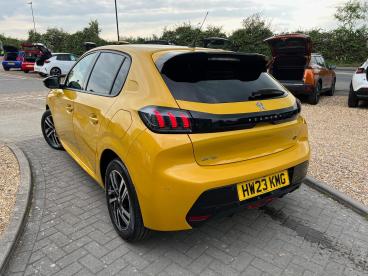 SPOTICAR Peugeot 208 1.2 Puretech Allure Premium + Eat Euro 6 (s/s) 5dr Used Car - Hatchback Petrol Yellow - Ryde - 1200588581_4