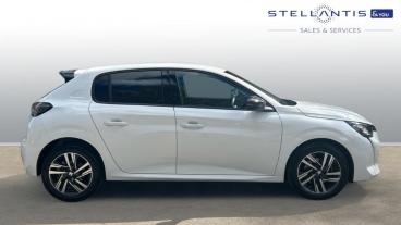 SPOTICAR Peugeot 208 1.2 Puretech Allure Premium + Eat Euro 6 (s/s) 5dr Used Car - Hatchback Petrol White - Godalming - 1200590068_2