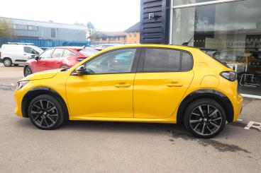 SPOTICAR Peugeot 208 1.2 Puretech Gt Eat Euro 6 (s/s) 5dr Used Car - Hatchback Petrol Yellow - Leamington - 1200590247_5