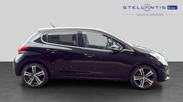 SPOTICAR Peugeot 208 1.2 Puretech Gpf Gt Line Euro 6 (s/s) 5dr Used Car - Hatchback Petrol Black - Bristol - 1200590470_2
