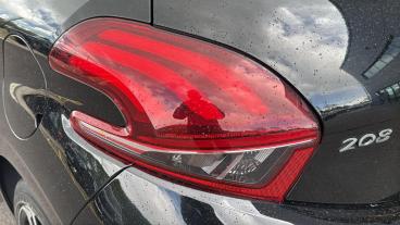 SPOTICAR Peugeot 208 1.2 Puretech Gpf Gt Line Euro 6 (s/s) 5dr Used Car - Hatchback Petrol Black - Bristol - 1200590470_5