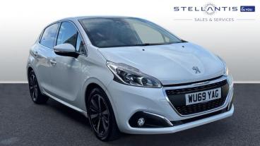SPOTICAR Peugeot 208 1.2 Puretech Tech Edition Euro 6 (s/s) 5dr Used Car - Hatchback Petrol White - Bristol - 1200591590_1