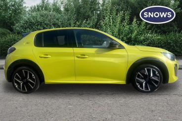 SPOTICAR Peugeot 208 1.2 Puretech Gt Euro 6 (s/s) 5dr Used Car - Hatchback Petrol Yellow - Chichester - 1200593412_4