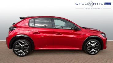 SPOTICAR Peugeot 208 1.2 Puretech Gt Euro 6 (s/s) 5dr Used Car - Hatchback Petrol Red - London - 1200593863_2