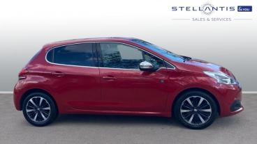 SPOTICAR Peugeot 208 1.2 Puretech Tech Edition Euro 6 (s/s) 5dr Used Car - Hatchback Petrol Red - Romford - 1200594290_2