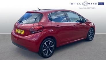 SPOTICAR Peugeot 208 1.2 Puretech Tech Edition Euro 6 (s/s) 5dr Used Car - Hatchback Petrol Red - Romford - 1200594290_3