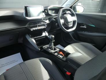 SPOTICAR Peugeot 208 1.2 Puretech Allure Premium + Euro 6 (s/s) 5dr Used Car - Hatchback Petrol White - Devizes - 1200595259_2