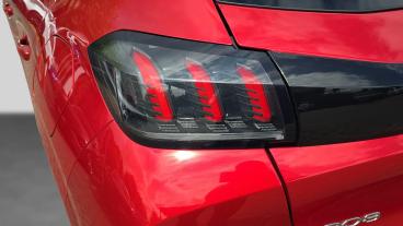SPOTICAR Peugeot 208 1.2 Puretech Allure Premium + Euro 6 (s/s) 5dr Used Car - Hatchback Petrol Red - Leicester - 1200595834_5