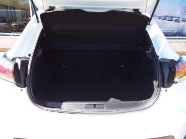 SPOTICAR Peugeot 208 1.2 Puretech Active Premium + Euro 6 (s/s) 5dr Used Car - Hatchback Petrol White - Campeltown - 1200599577_5