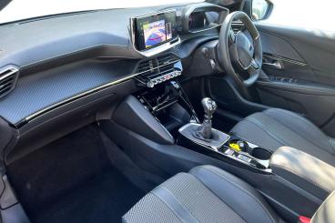 SPOTICAR Peugeot 208 1.2 Puretech Gt Euro 6 (s/s) 5dr Used Car - Hatchback Petrol Black - Chichester - 1200603105_2