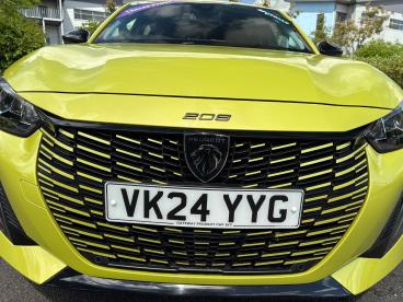 SPOTICAR Peugeot 208 1.2 Puretech Allure Euro 6 (s/s) 5dr Used Car - Hatchback Petrol Yellow - Crewe - 1200603605_5