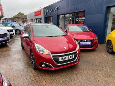 SPOTICAR Peugeot 208 1.2 Puretech Allure Premium Euro 6 (s/s) 5dr Used Car - Hatchback Petrol Red - Colchester - 1200603790_1