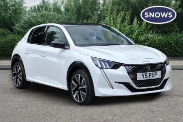 SPOTICAR Peugeot 208 1.2 Puretech Gt Eat Euro 6 (s/s) 5dr Used Car - Hatchback Petrol White - Portsmouth - 1200607270_1