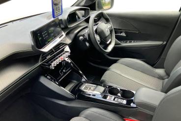 SPOTICAR Peugeot 208 1.2 Puretech Gt Eat Euro 6 (s/s) 5dr Used Car - Hatchback Petrol White - Portsmouth - 1200607270_2