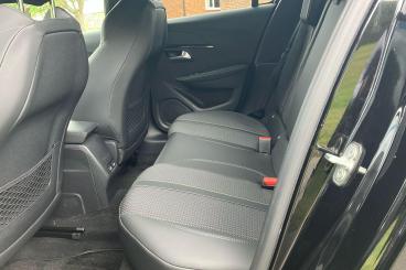 SPOTICAR Peugeot 208 1.2 Puretech Gt Eat Euro 6 (s/s) 5dr Used Car - Hatchback Petrol Black - Sidcup - 1200608768_5