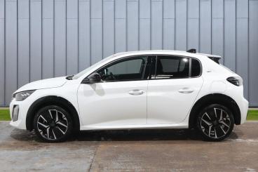 SPOTICAR Peugeot 208 1.2 Puretech Gt Euro 6 (s/s) 5dr Used Car - Hatchback Petrol White - Weston-super-mare - 1200608855_5