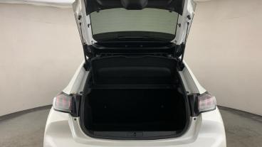SPOTICAR Peugeot 208 1.2 Puretech Gt Line Euro 6 (s/s) 5dr Used Car - Hatchback Petrol White - Birmingham - 1200610923_5