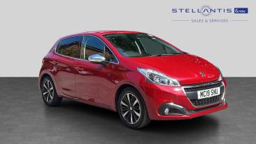 SPOTICAR Peugeot 208 1.2 Puretech Tech Edition Eat Euro 6 (s/s) 5dr Used Car - Hatchback Petrol Red - Stockport - 1200618149_1