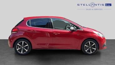 SPOTICAR Peugeot 208 1.2 Puretech Tech Edition Eat Euro 6 (s/s) 5dr Used Car - Hatchback Petrol Red - Stockport - 1200618149_2