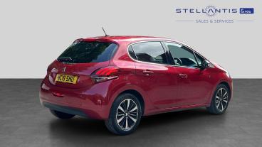 SPOTICAR Peugeot 208 1.2 Puretech Tech Edition Eat Euro 6 (s/s) 5dr Used Car - Hatchback Petrol Red - Stockport - 1200618149_3
