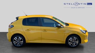 SPOTICAR Peugeot 208 1.2 Puretech Active Premium + Euro 6 (s/s) 5dr Used Car - Hatchback Petrol Yellow - Walton On Thames - 1200619050_2