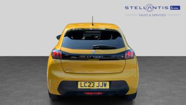 SPOTICAR Peugeot 208 1.2 Puretech Active Premium + Euro 6 (s/s) 5dr Used Car - Hatchback Petrol Yellow - Walton On Thames - 1200619050_4