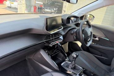 SPOTICAR Peugeot 208 1.2 Puretech Allure Premium + Euro 6 (s/s) 5dr Used Car - Hatchback Petrol Blue - Taunton - 1200619905_2