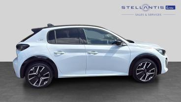 SPOTICAR Peugeot 208 1.2 Puretech Gt Premium Euro 6 (s/s) 5dr Used Car - Hatchback Petrol White - Sheffield - 1200621044_2
