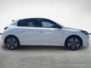 SPOTICAR Peugeot 208 1.2 Puretech Allure Premium + Euro 6 (s/s) 5dr Used Car - Hatchback Petrol White - Northallerton - 1200621878_2
