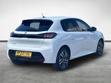 SPOTICAR Peugeot 208 1.2 Puretech Allure Premium + Euro 6 (s/s) 5dr Used Car - Hatchback Petrol White - Northallerton - 1200621878_3