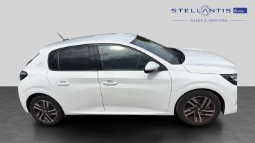 SPOTICAR Peugeot 208 1.2 Puretech Allure Euro 6 (s/s) 5dr Used Car - Hatchback Petrol White - Sale - 1200621909_2