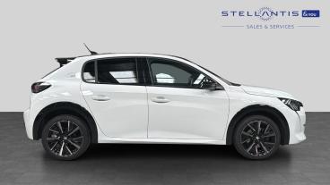 SPOTICAR Peugeot 208 1.2 Puretech Gt Eat Euro 6 (s/s) 5dr Used Car - Hatchback Petrol White - London - 1200622561_2