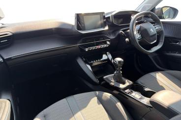SPOTICAR Peugeot 208 1.2 Puretech Allure Premium + Euro 6 (s/s) 5dr Used Car - Hatchback Petrol Blue - Basildon - 1200623982_2