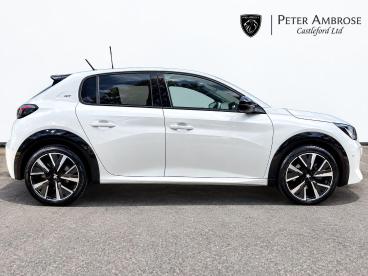 SPOTICAR Peugeot 208 1.2 Puretech Gt Euro 6 (s/s) 5dr Used Car - Hatchback Petrol White - Castleford - 1200625645_2