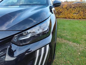 SPOTICAR Peugeot 208 1.2 Gt E-dsc6 Euro 6 (s/s) 5dr Used Car - Hatchback Hybrid Black - Invergordon - 1200629356_5